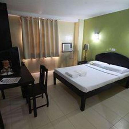 Sampaguita Suites Plaza Garcia Cebu Exterior photo