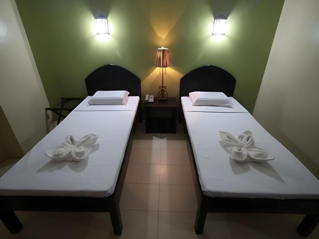 Sampaguita Suites Plaza Garcia Cebu Exterior photo